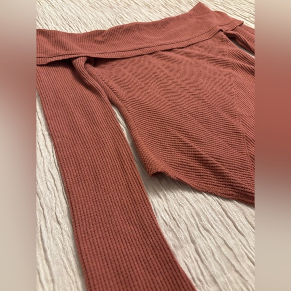 NEW FREE PEOPLE - Autumn Cozy Off Shoulder Bodysuit with Light Waffle Knit - Picture 6 of 7